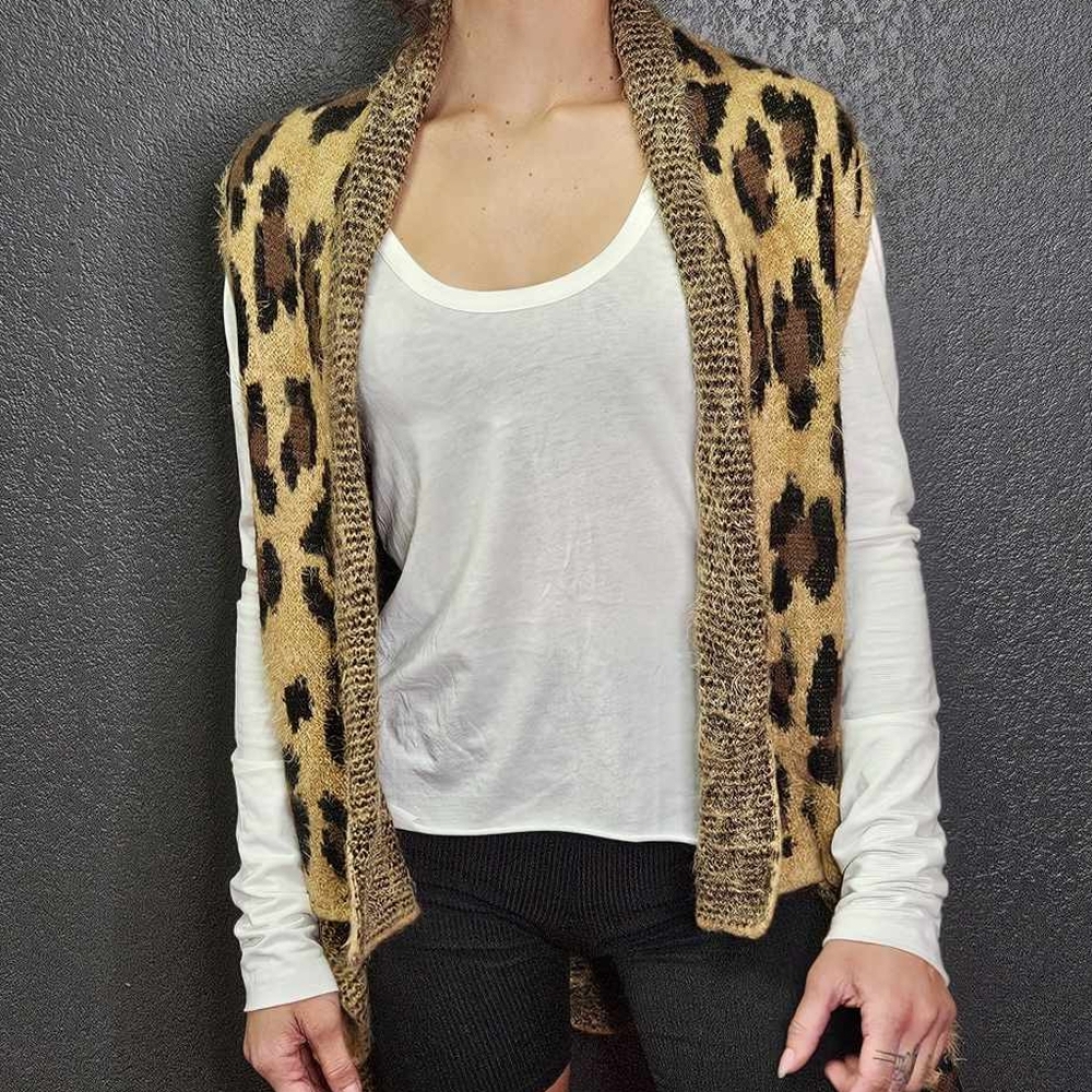 Size L cashmere vest